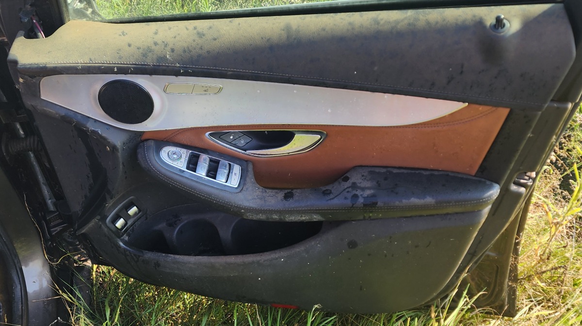 W253 RIGHT FRONT DOOR PANEL SKIN
