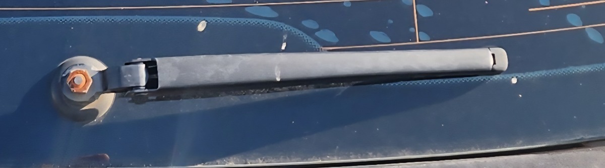W253 REAR WIPER ARM