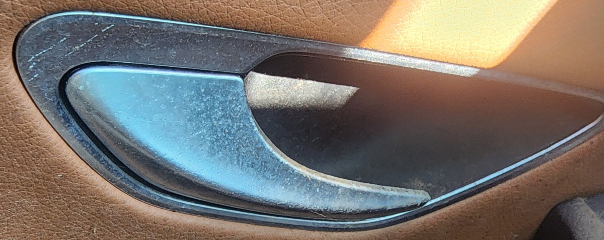 W253 LEFT REAR INNER HANDLE