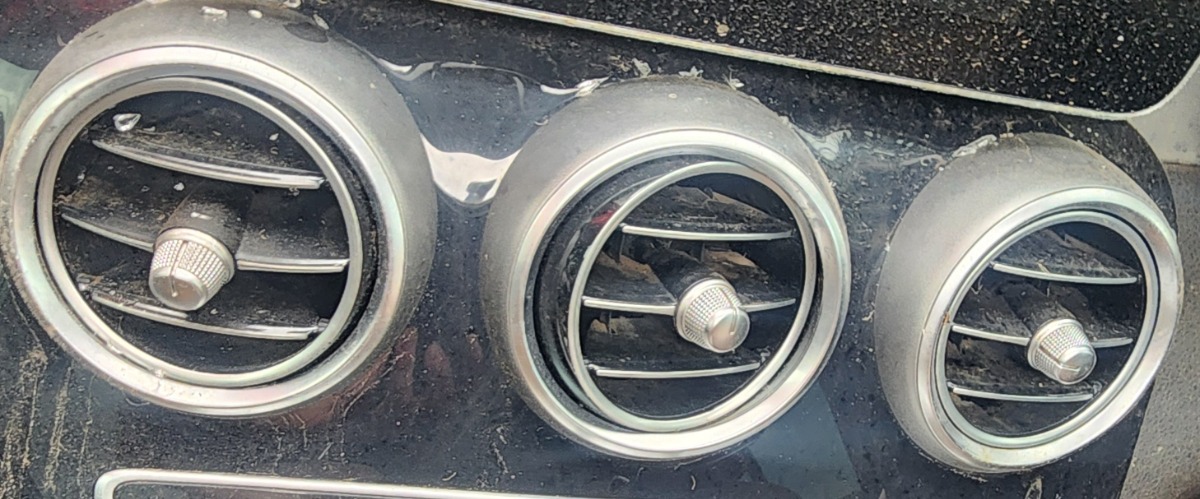 W253 CENTRE DASH VENT (!EACH!)
