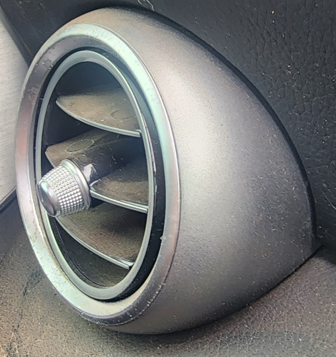 W253 LEFT DASH VENT