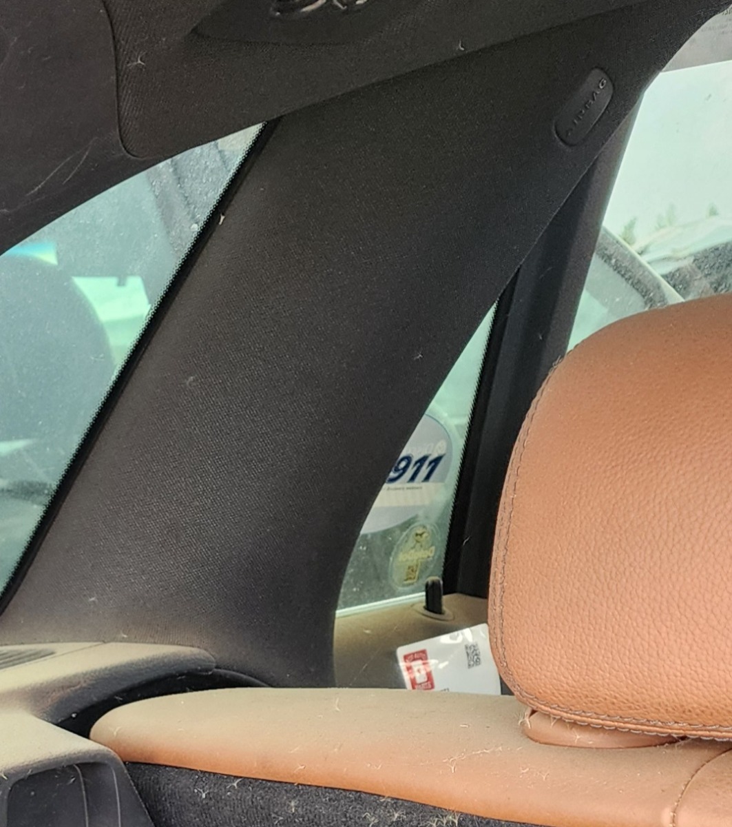 W253 LEFT C-PILLAR TRIM
