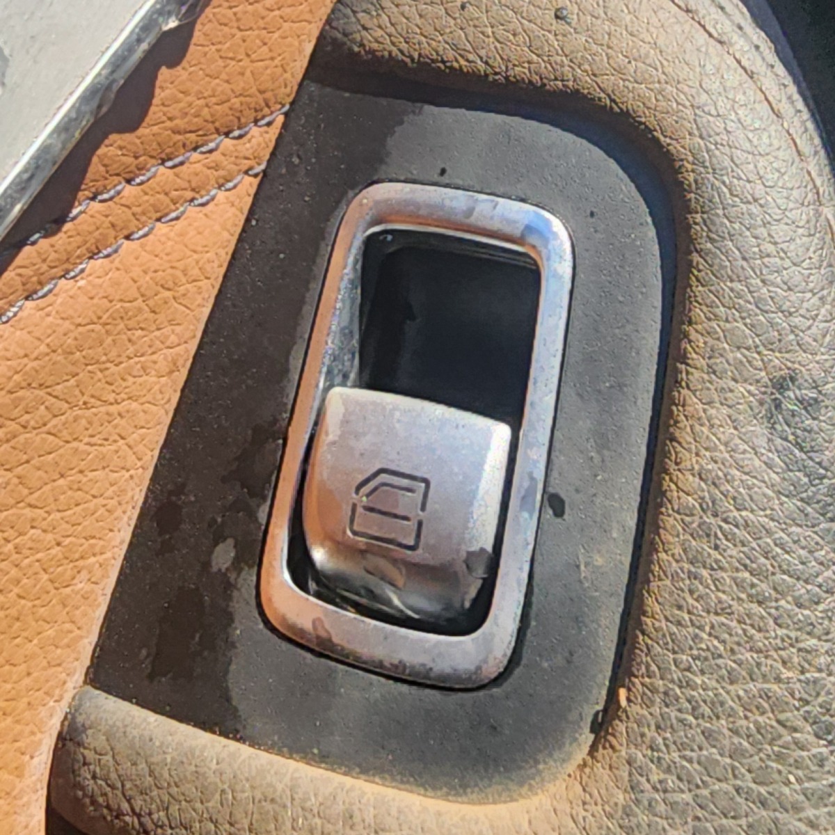 W253 LEFT FRONT WINDOW SWITCH