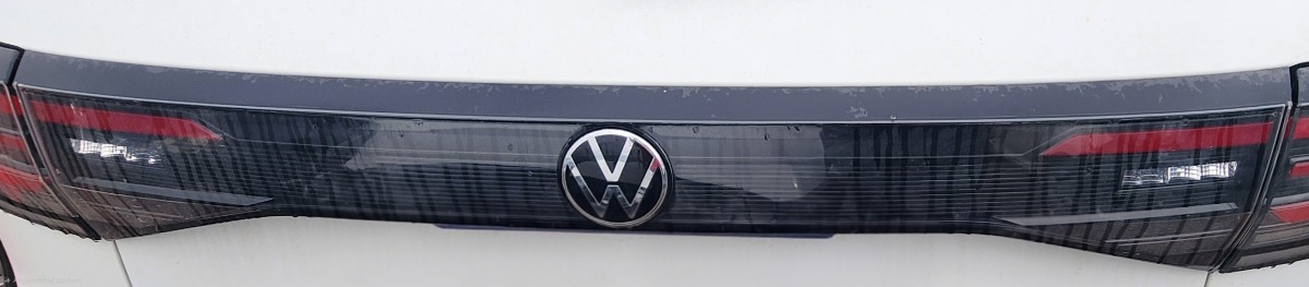 T-CROSS REAR BAR LIGHT