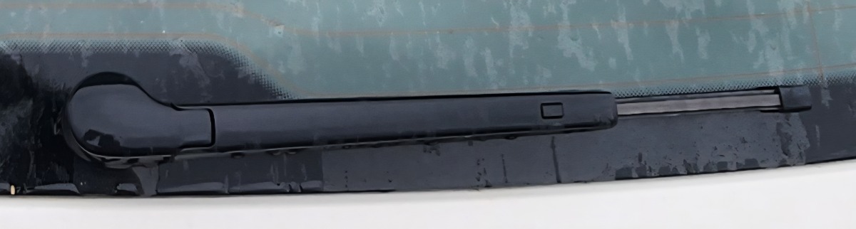 T-CROSS REAR WIPER ARM