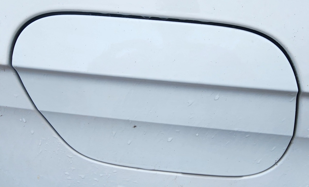T-CROSS FUEL FLAP