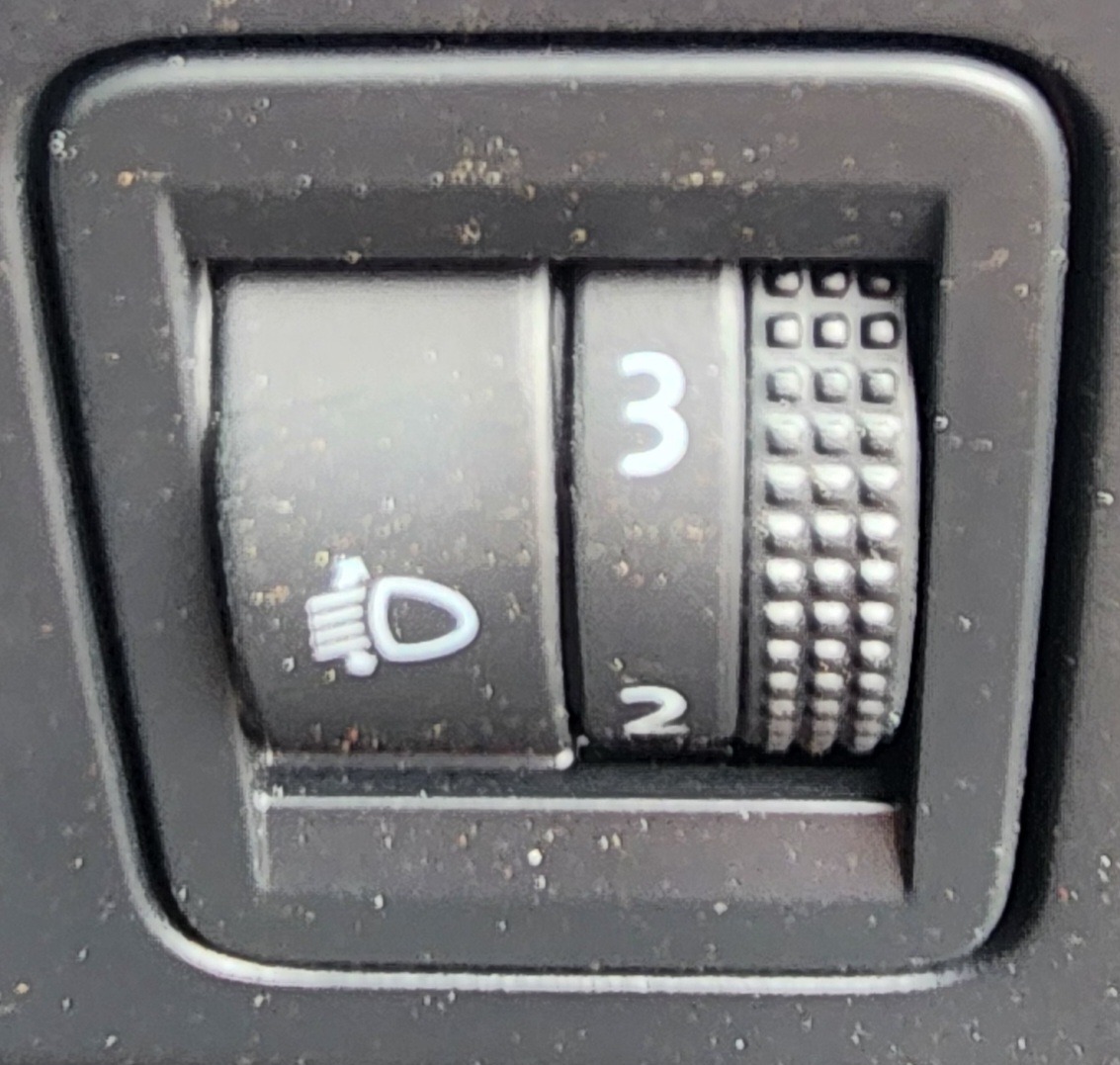 T-CROSS HEADLIGHT ADJUSTER SWITCH