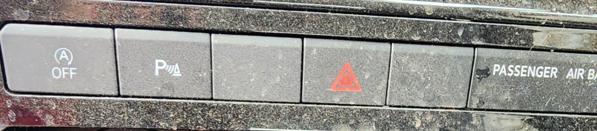 T-CROSS CENTRAL SWITCH PANEL