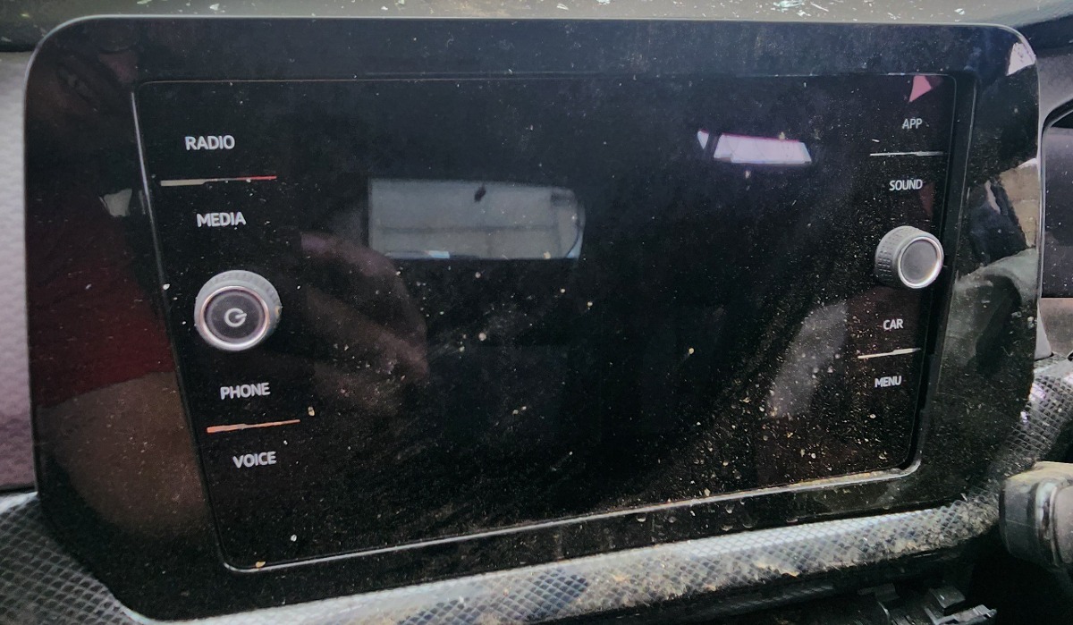 T-CROSS RADIO