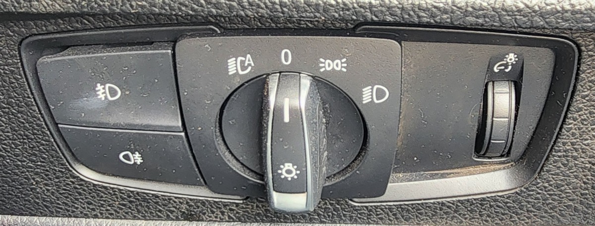F22 LIGHT SWITCH