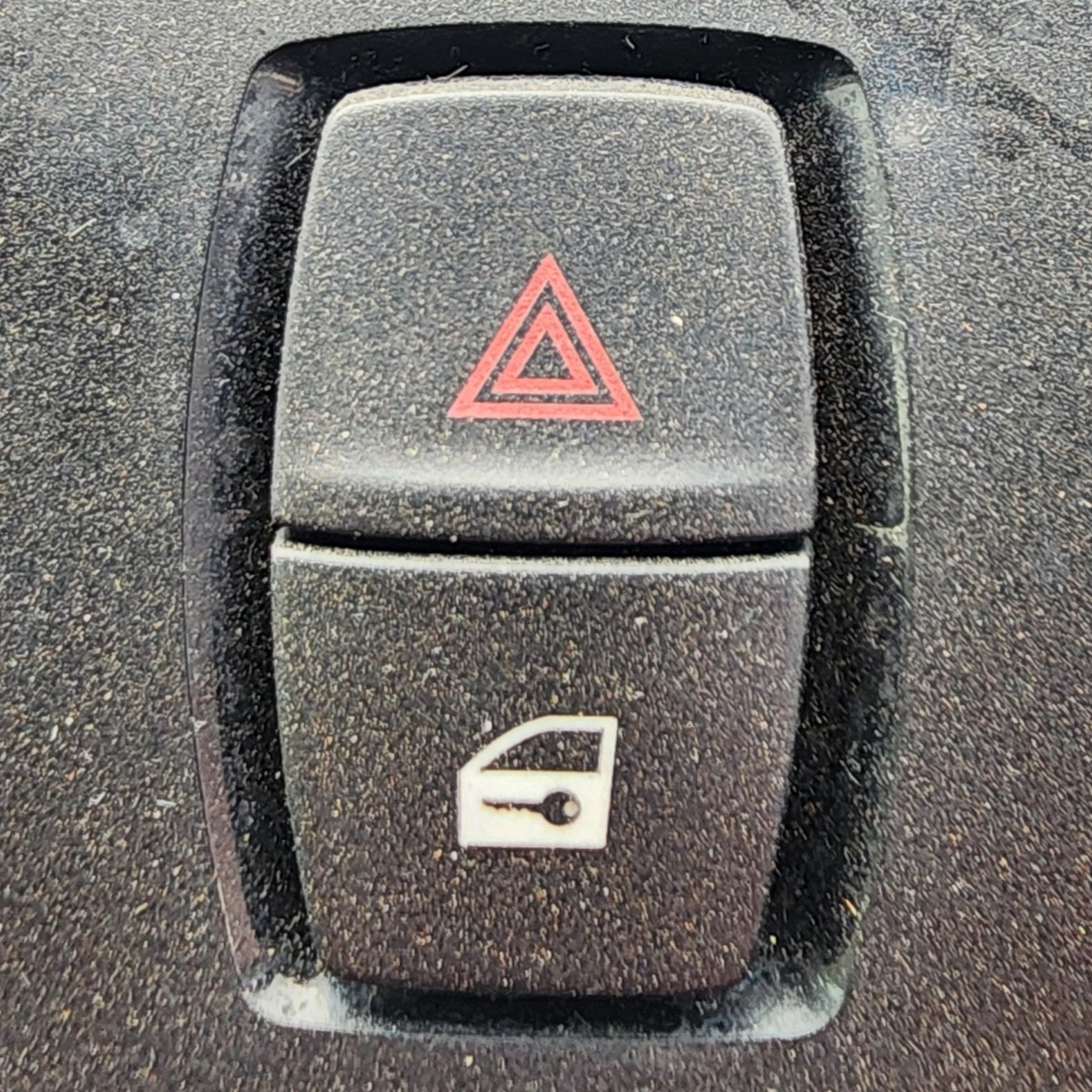 F22 HAZARD/LOCK SWITCH