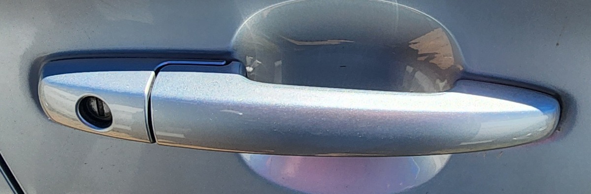 SWIFT RIGHT FRONT DOOR HANDLE