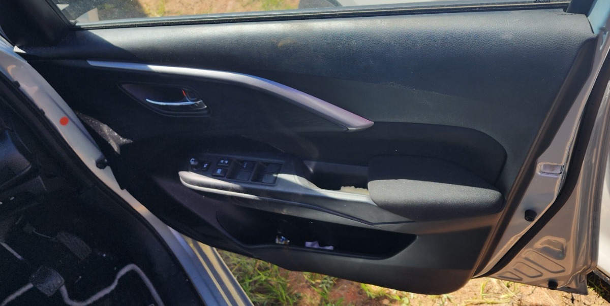 SWIFT RIGHT FRONT DOOR PANEL