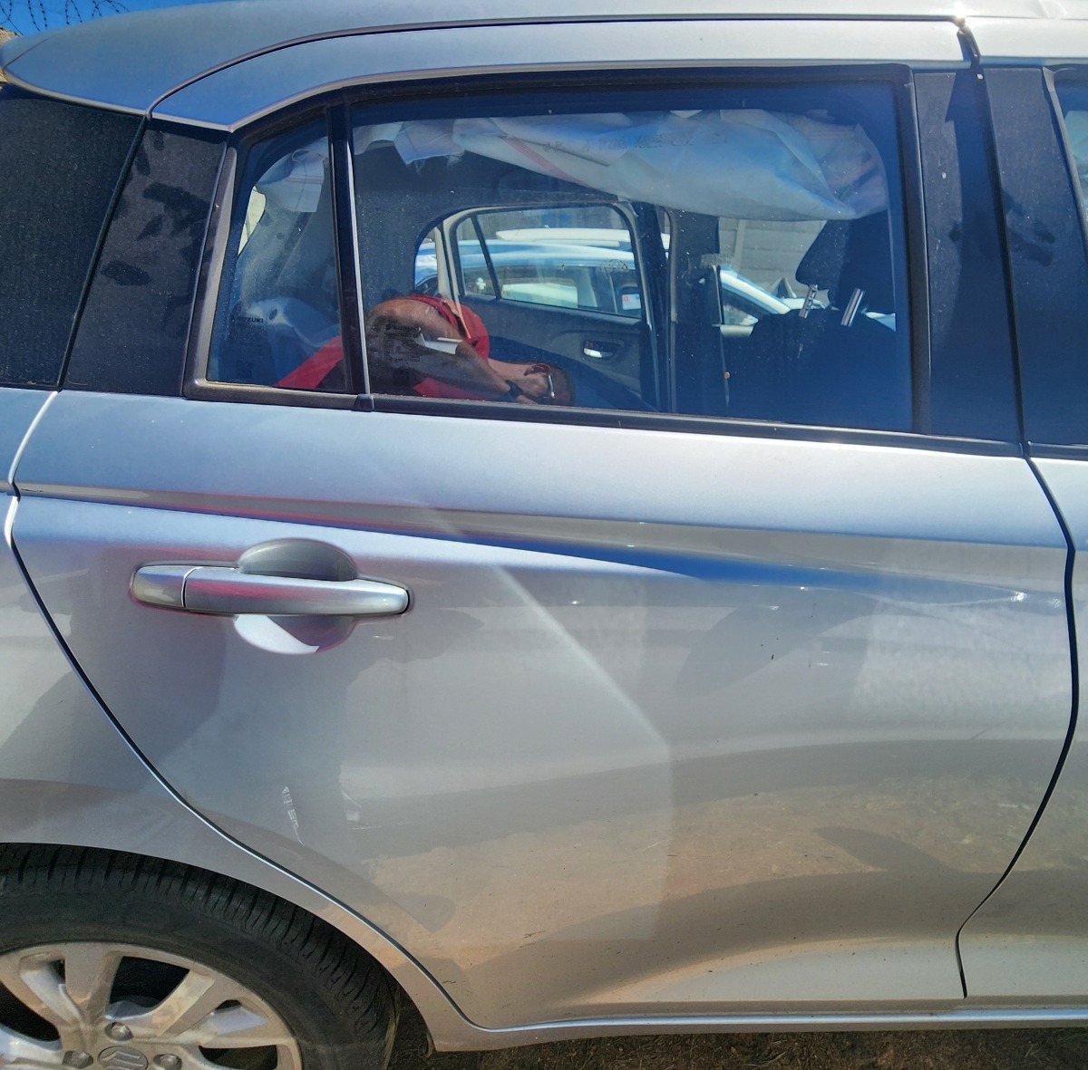 SWIFT RIGHT REAR DOOR (SHELL)