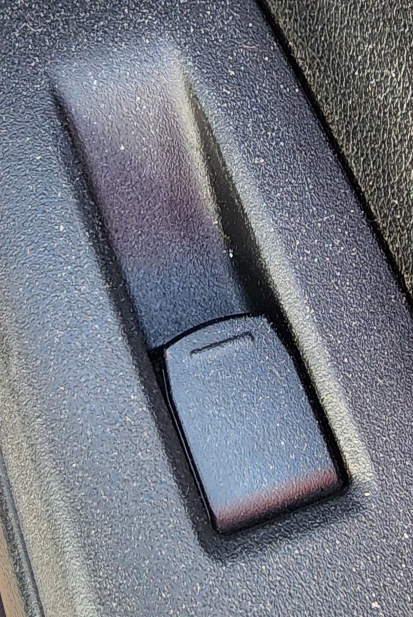 SWIFT RIGHT REAR WINDOW SWITCH