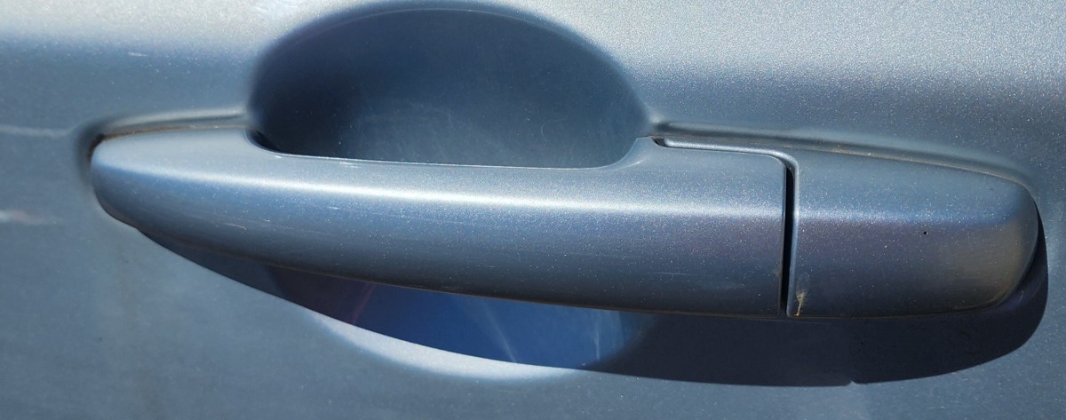 SWIFT LEFT REAR DOOR HANDLE