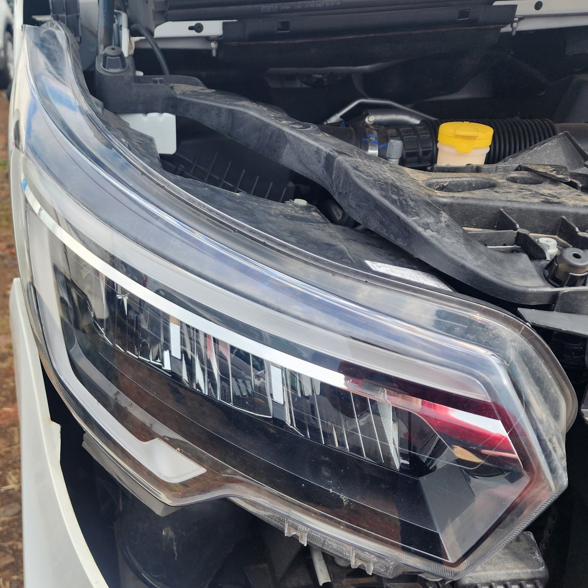 TRAFFIC RIGHT HEADLIGHT