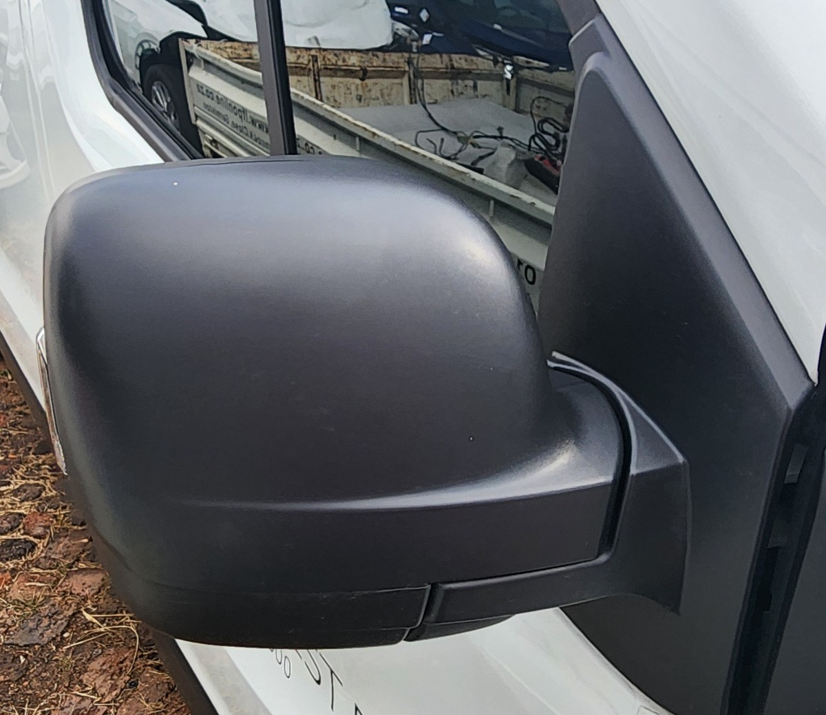 TRAFFIC RIGHT DOOR MIRROR
