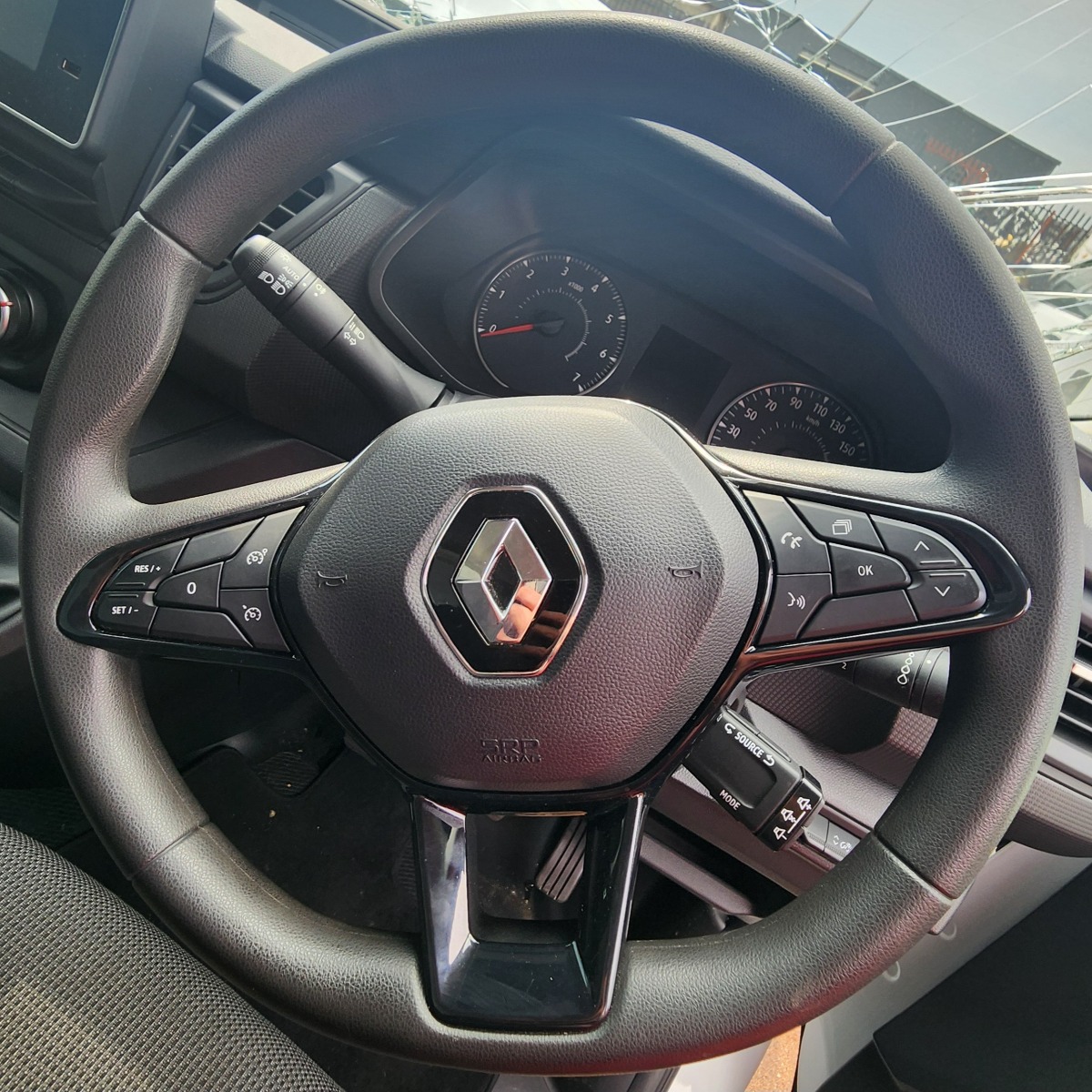 TRAFFIC STEERING WHEEL