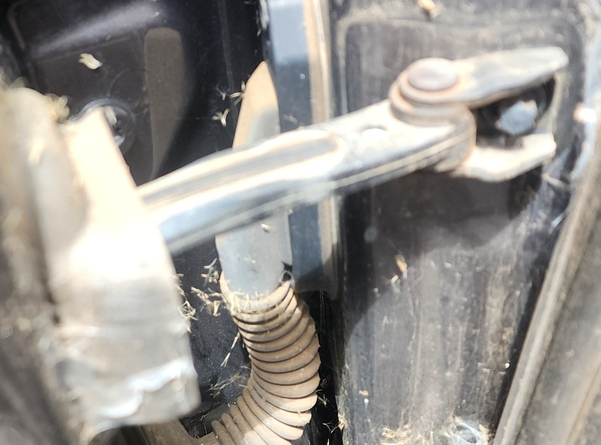 E87 LEFT REAR DOOR STOP
