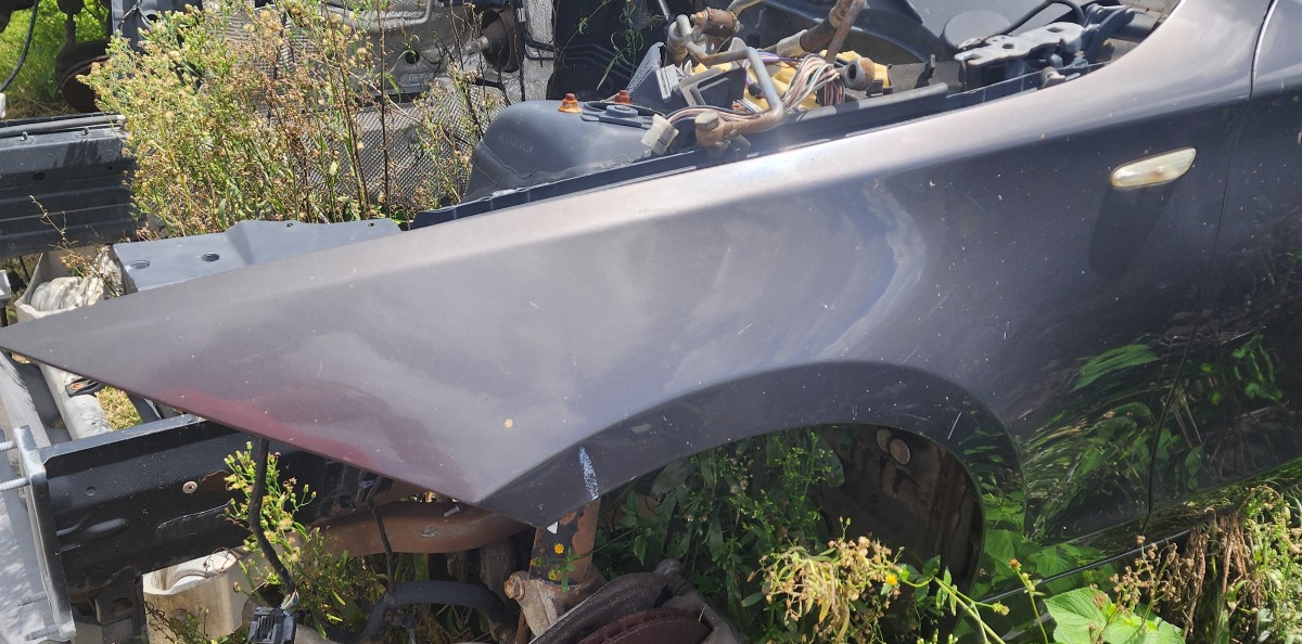 E87 LEFT FRONT FENDER