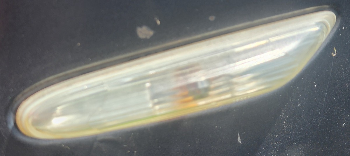 E87 LEFT MARKER LAMP