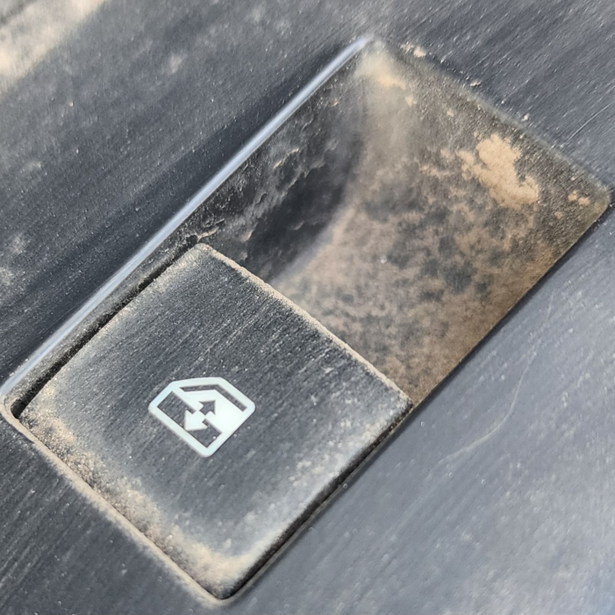 SONIC SEDAN LEFT FRONT WINDOW SWITCH