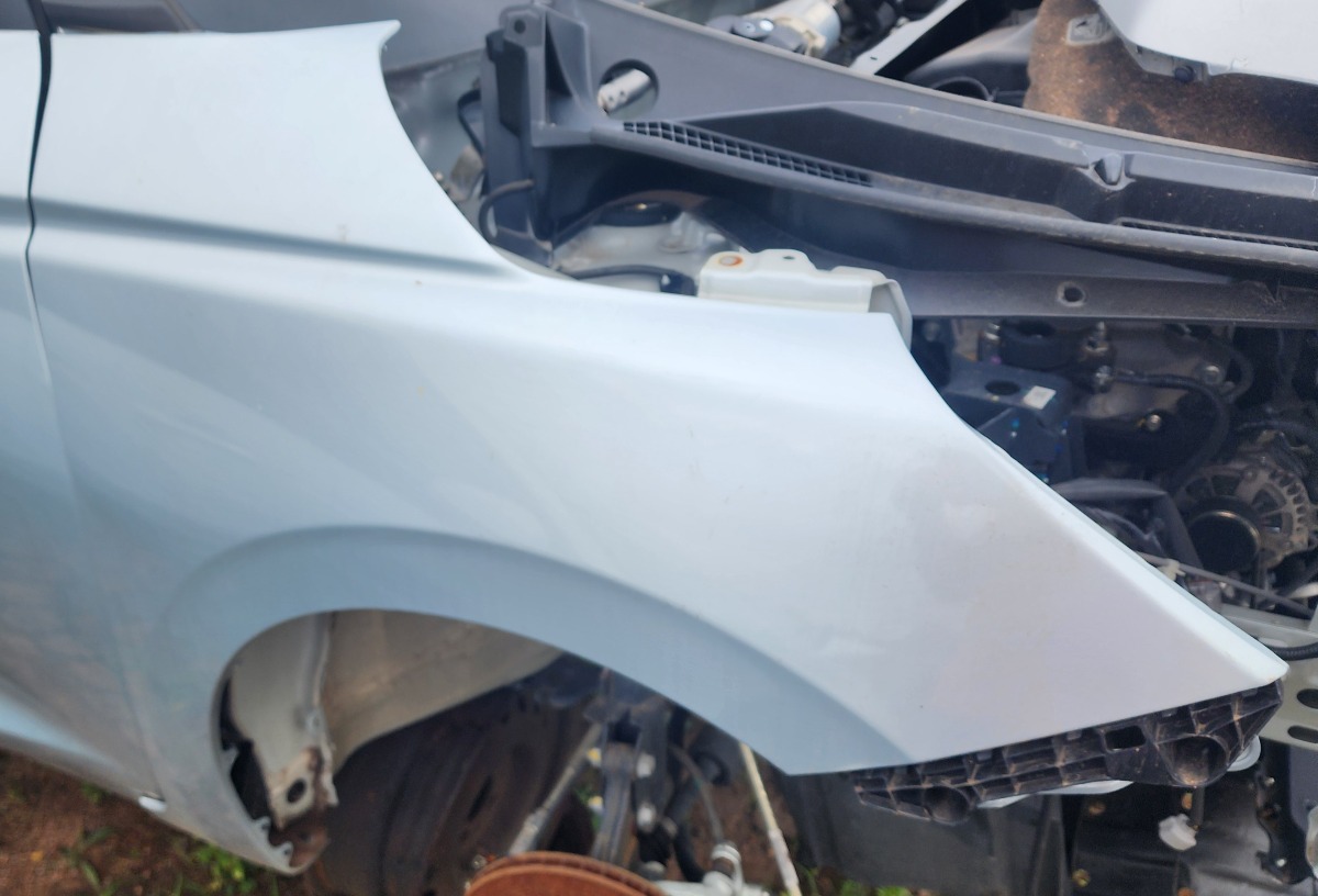SWIFT RIGHT FRONT FENDER