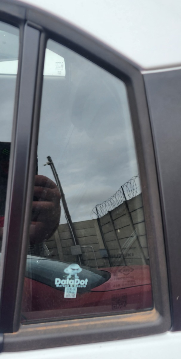 SWIFT LEFT REAR QUARTER VENT