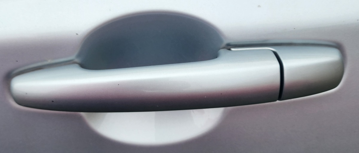 SWIFT LEFT REAR DOOR HANDLE