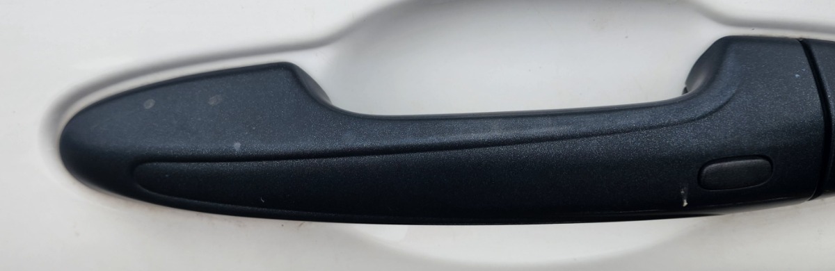HILUX GD LEFT FRONT DOOR HANDLE