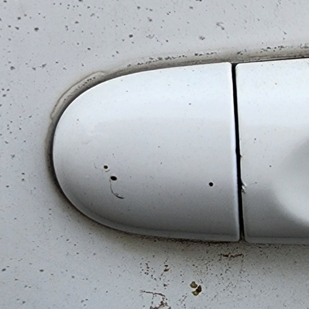4FOUR RIGHT REAR HANDLE END PIECE