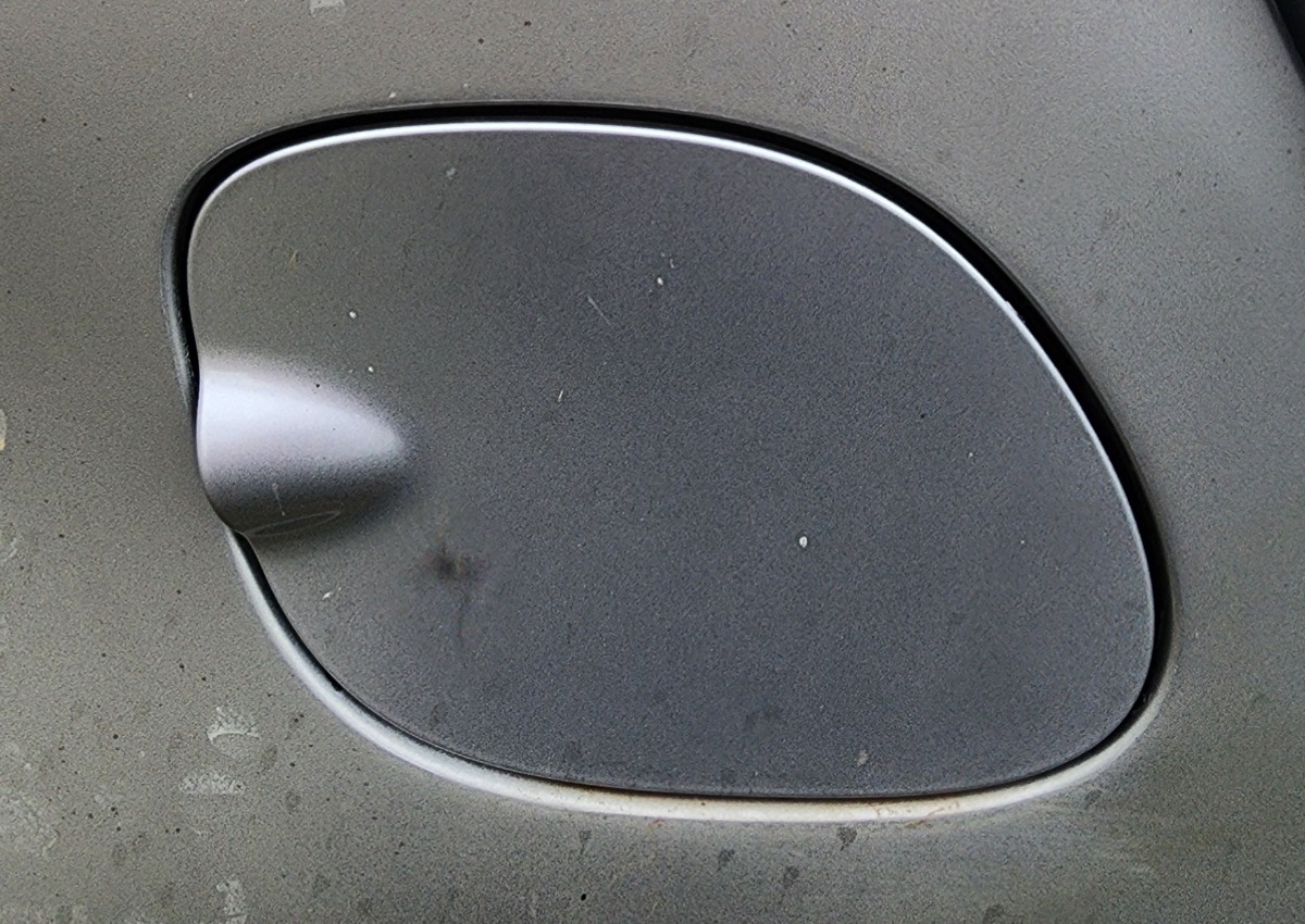 4FOUR FUEL FLAP