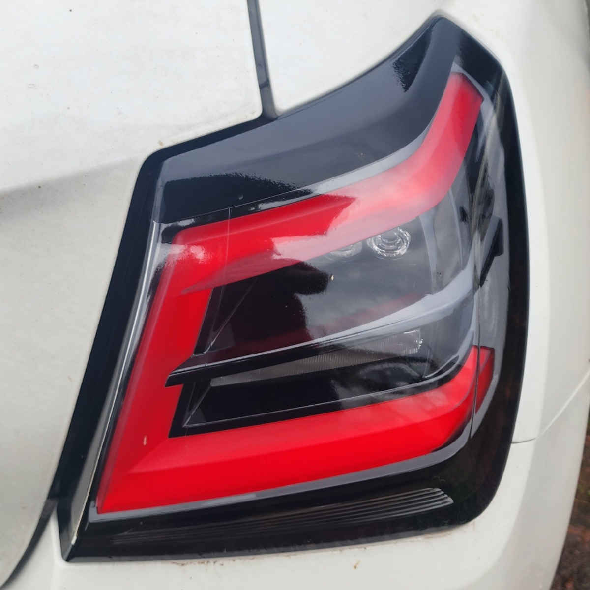 SWIFT RIGHT TAILAMP