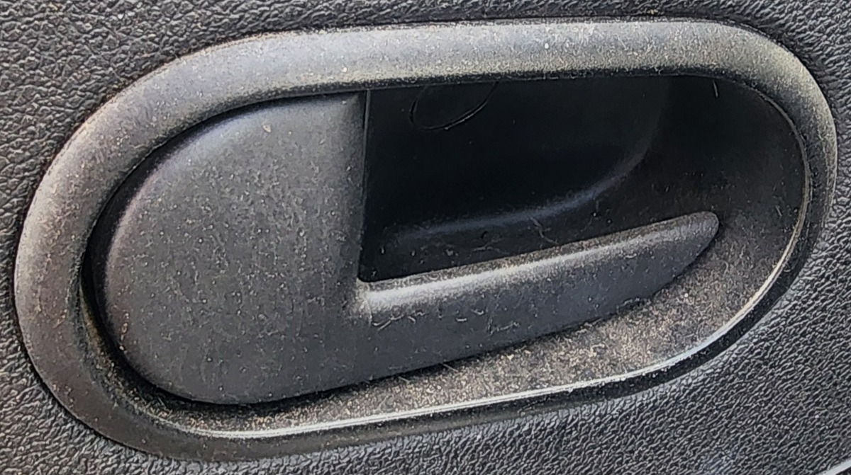 FIGO LEFT REAR INNER HANDLE