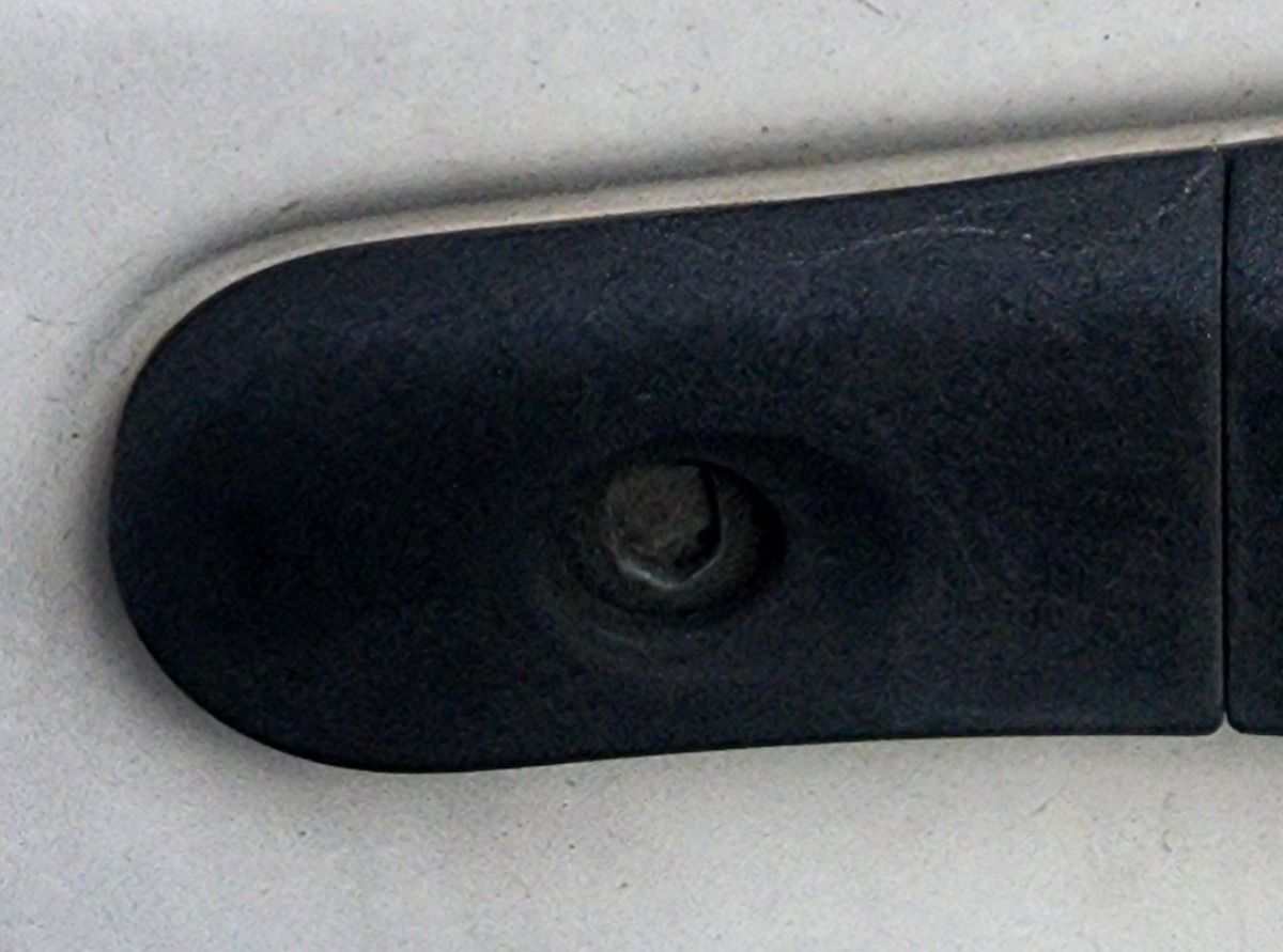 FIGO RIGHT FRONT HANDLE END PIECE
