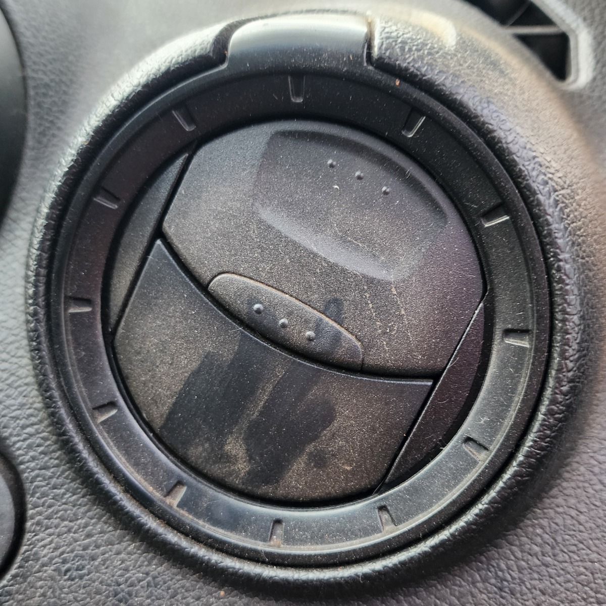 FIGO RIGHT DASH VENT