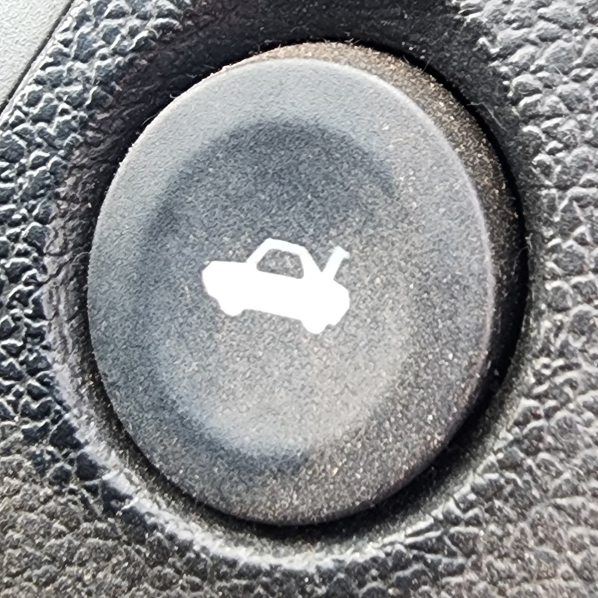 FIGO BOOT OPEN SWITCH
