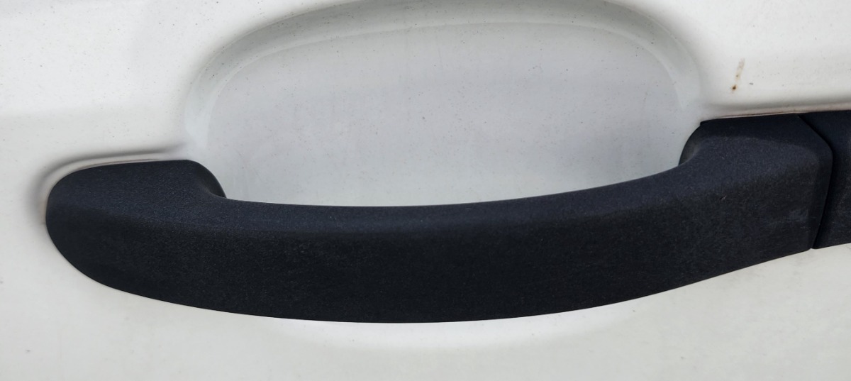 FIGO LEFT FRONT HANDLE