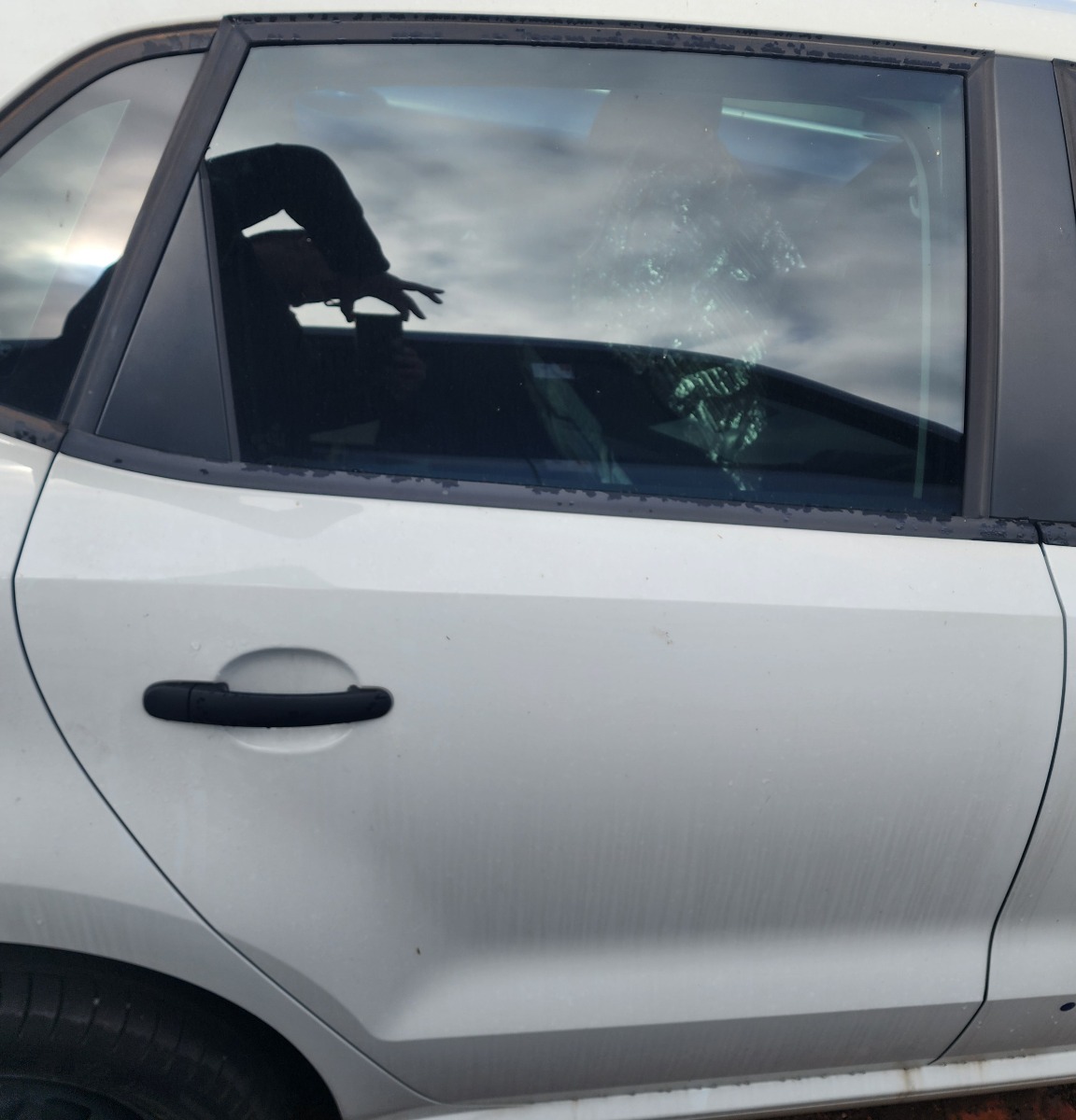 POLO MK2 VIVO RIGHT REAR DOOR (SHELL)