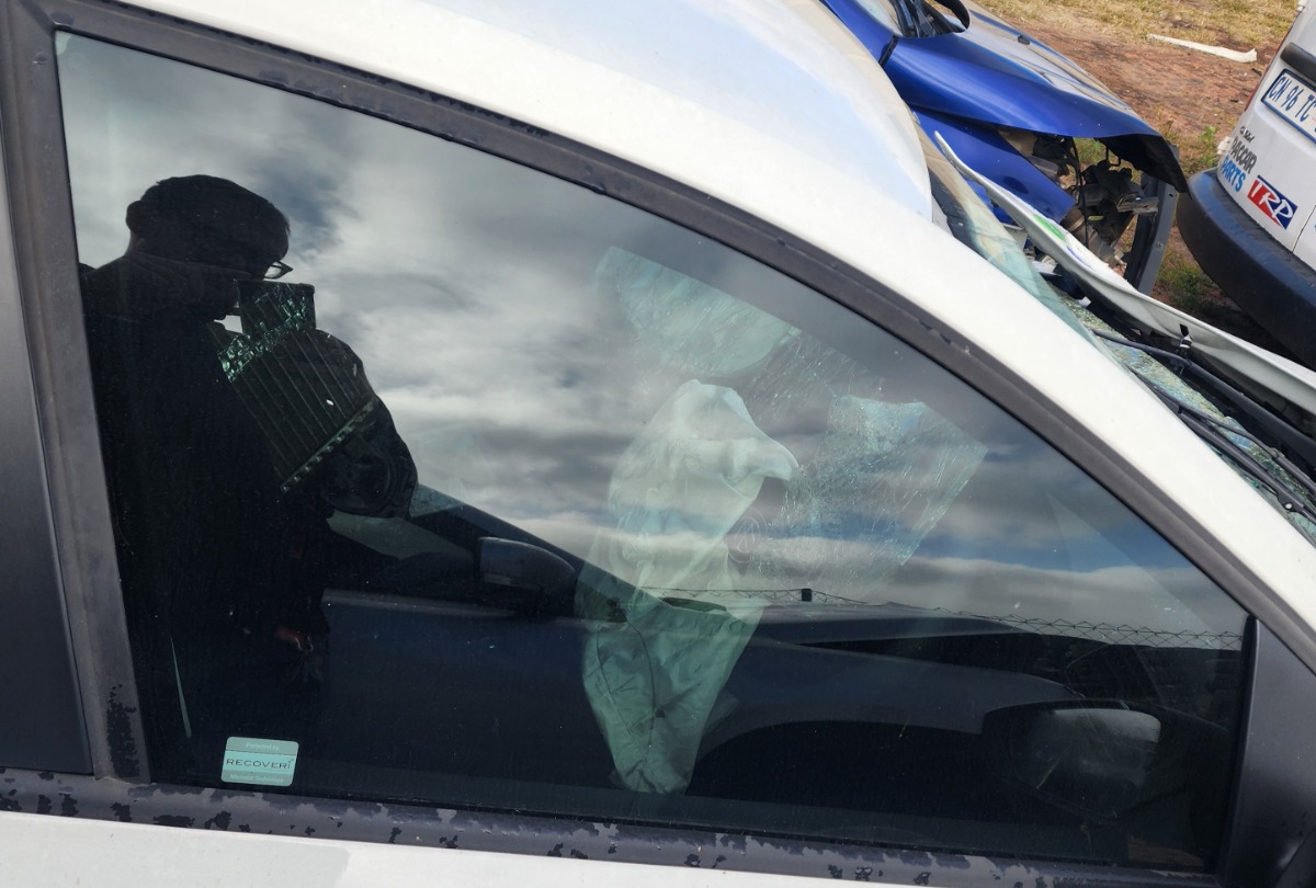 POLO VIVO MK2 RIGHT FRONT DOOR GLASS
