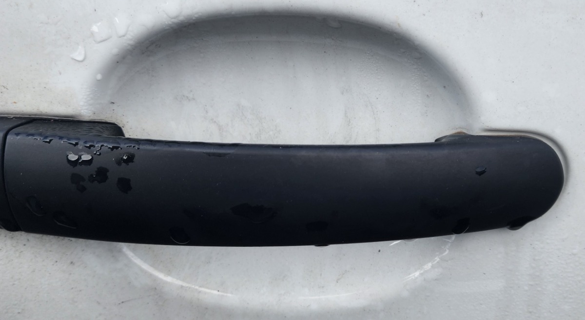 POLO MK2 VIVO RIGHT FRONT HANDLE