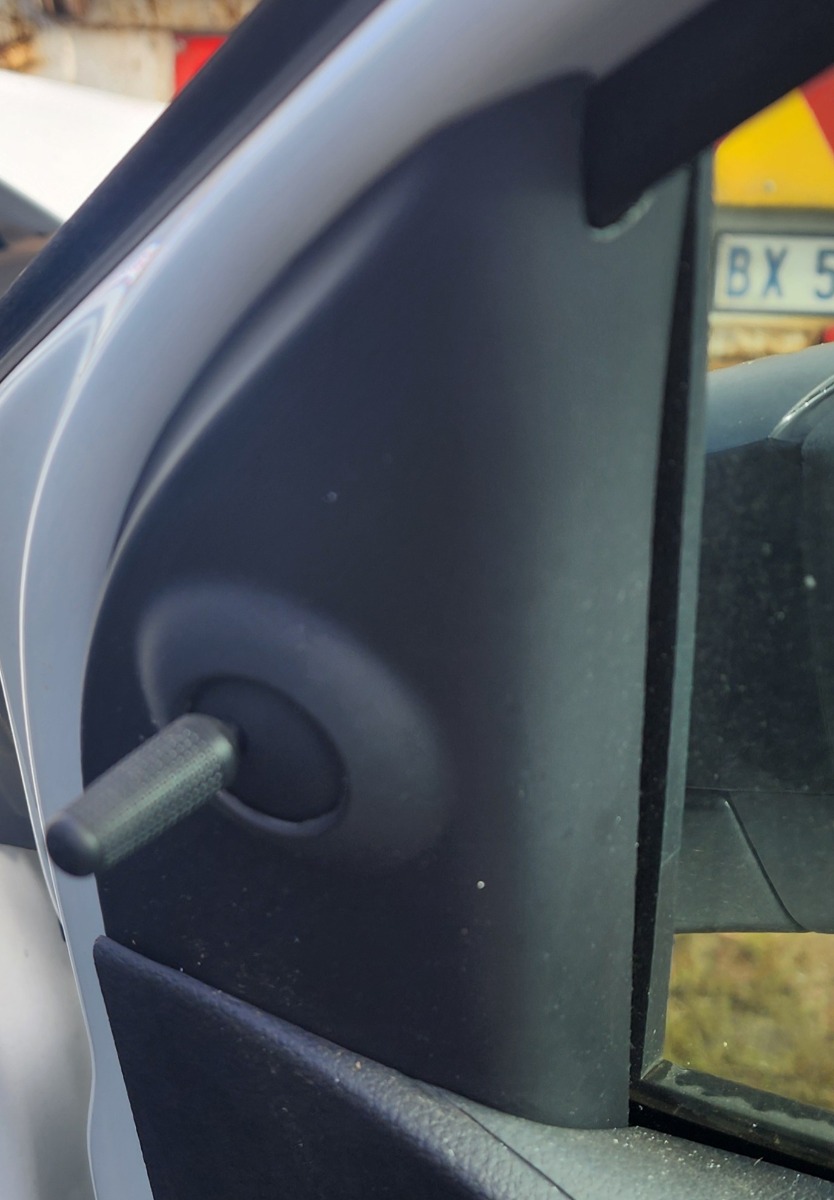 POLO MK2 VIVO RIGHT INNER MIRROR COVER