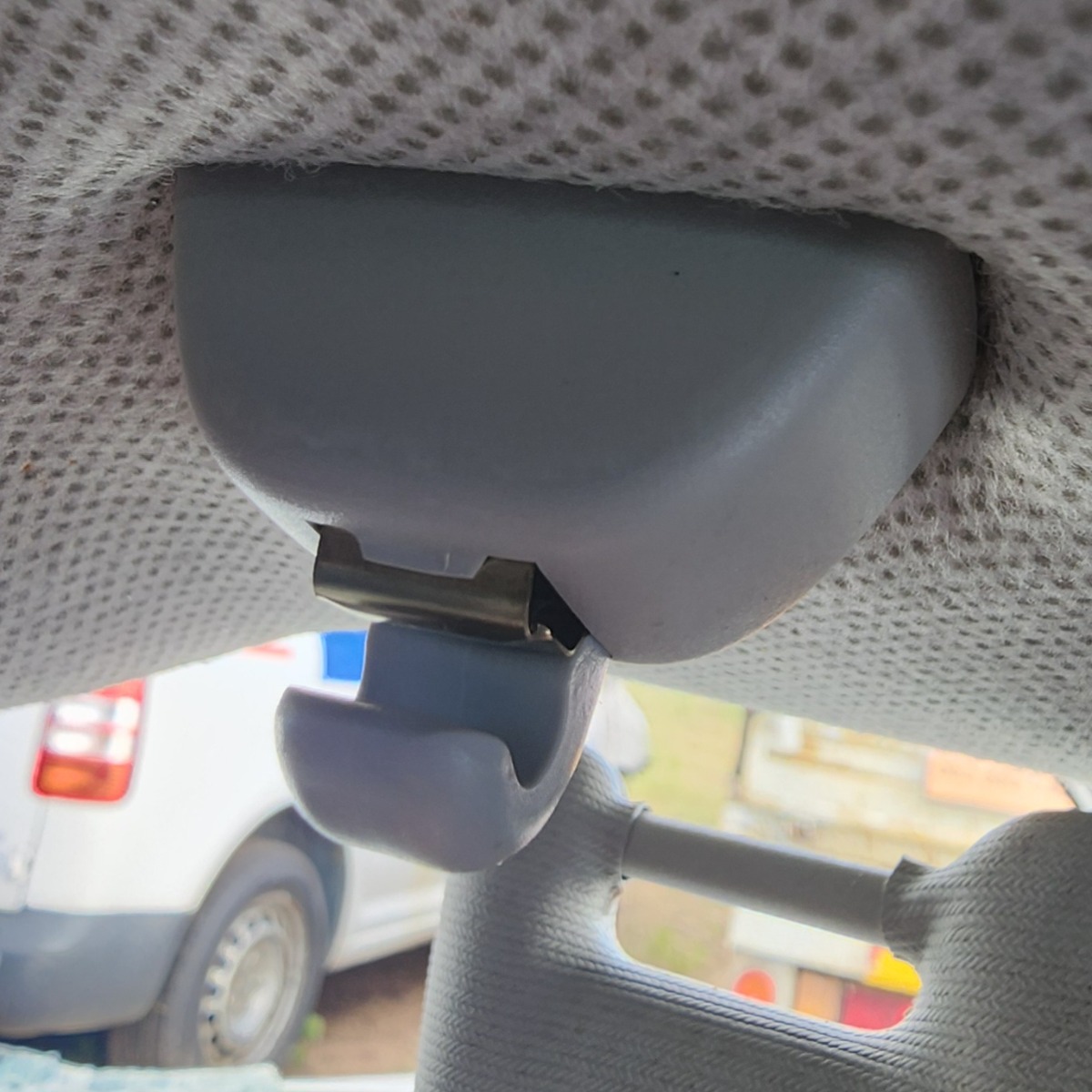 POLO MK2 VIVO RIGHT SUN VISOR CLIP
