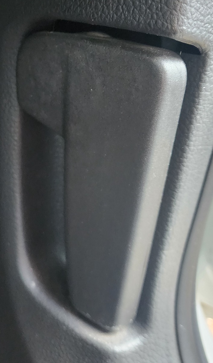 POLO MK2 VIVO BONNET HANDLE