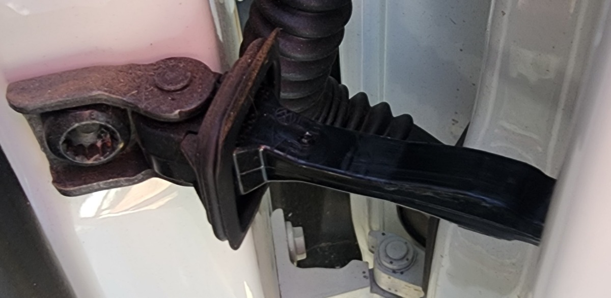POLO MK2 VIVO RIGHT FRONT DOORSTOP