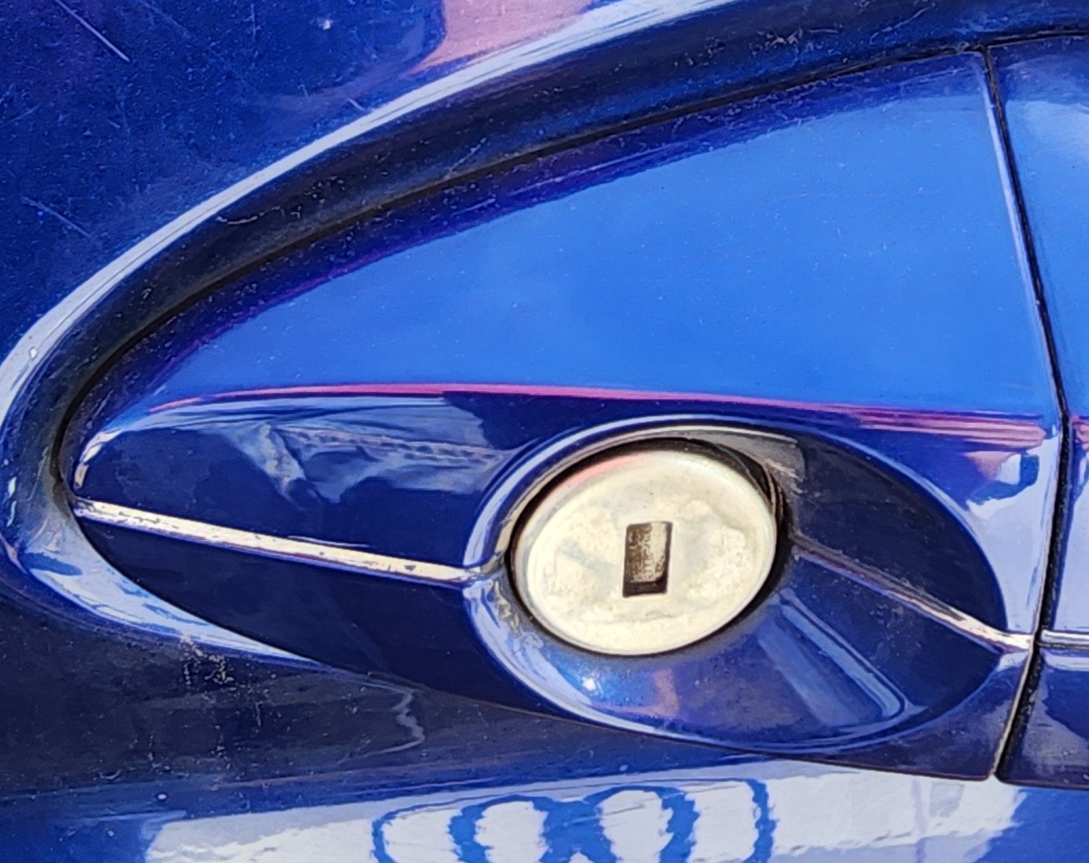 FIESTA ECOBOOST RIGHT FRONT HANDLE END PIECE