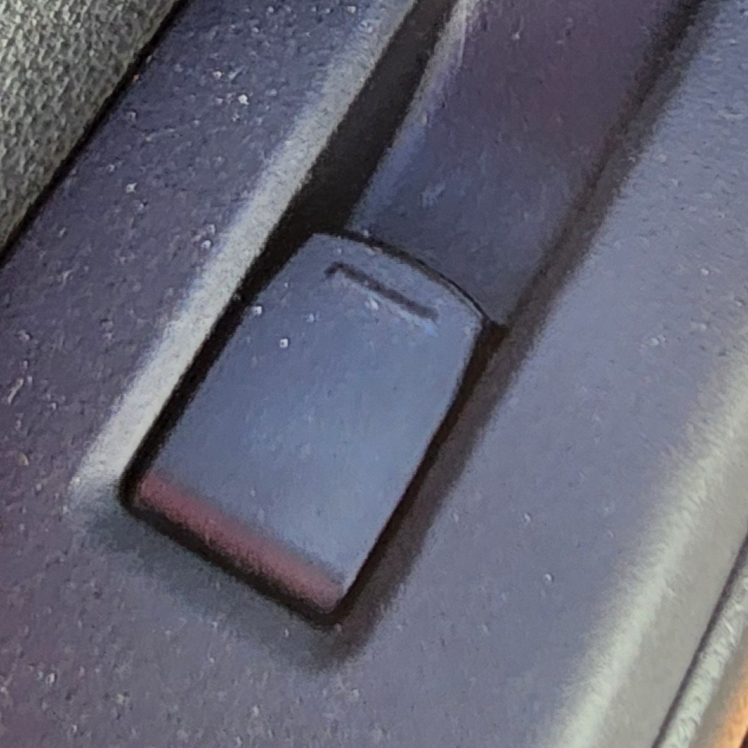 SWIFT LEFT REAR WINDOW SWITCH