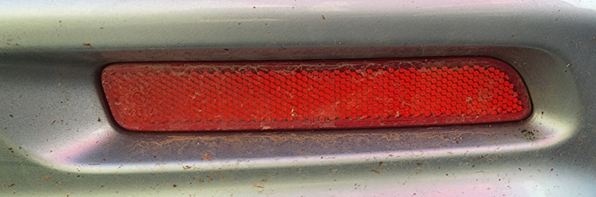 SWIFT RIGHT REAR REFLECTOR