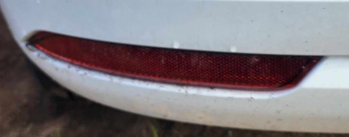 POLO MK2 VIVO LEFT REAR REFLECTOR